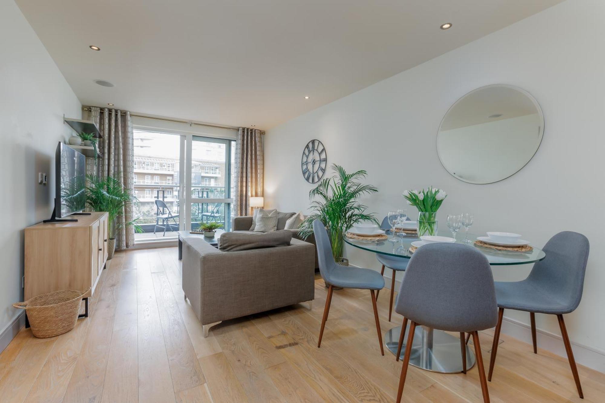 Apartamento Starhost Residences - Spacious 1-bedroom With Balcony Londres